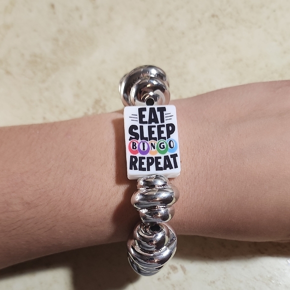 beaded bracelet - Picture 1 of 2